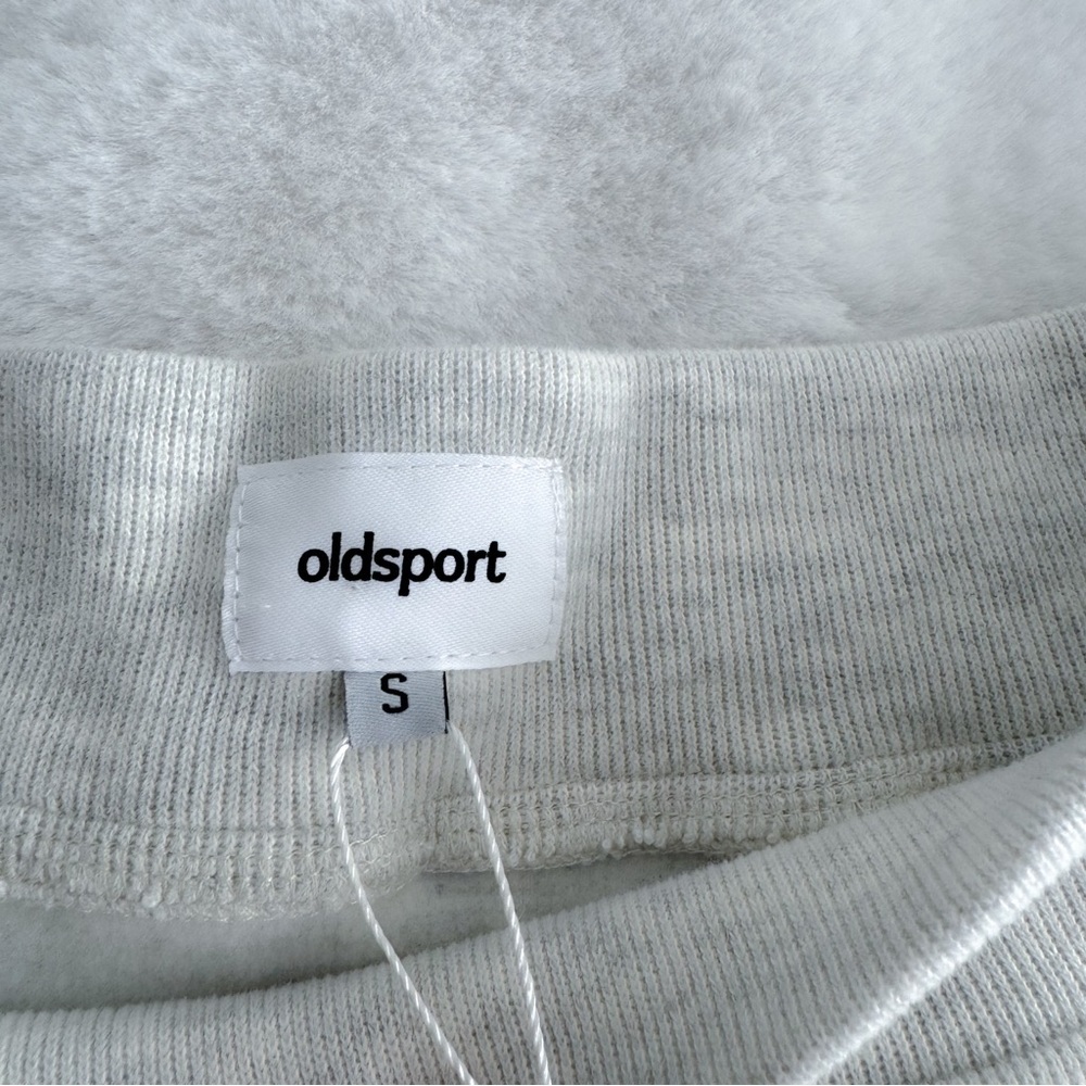 Old Sport Off The Shoulder Sweatshirt Dress
Loungewear Gray - Picture 10 of 14